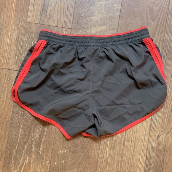 EUC North face running shorts - Picture 4 of 5